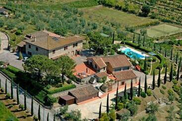 דירות לתיירים Poggiluglio By Posarellivillas