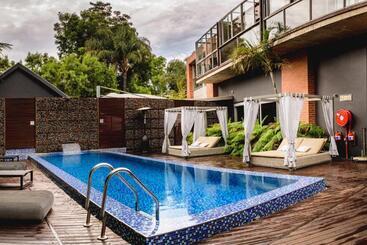 בית מלון כפרי Menlyn Boutique