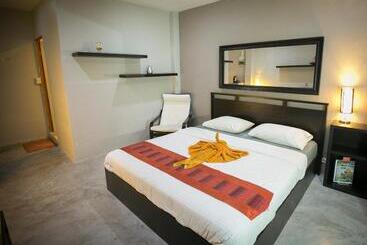 پانسیون Infinity Guesthouse