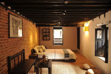 پانسیون Peacock Guest House