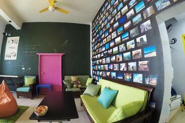 هاستل 墾丁恆春 海角42號一館泳池villa包棟