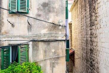 צימר Heritage Hotel Antique Split