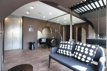 هتل St Signature Bugis Beach