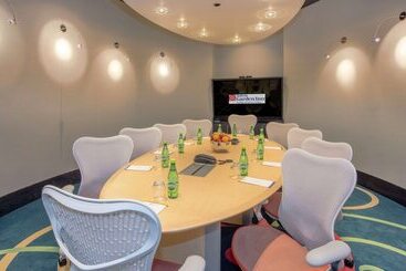 هتل Hilton Garden Inn Raleigh /crabtree Valley