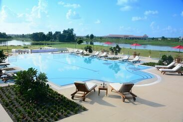 هتل Horizon Lake View Resort