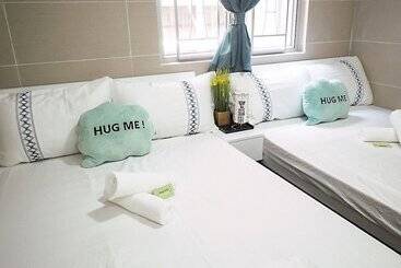 هتل Joyous Guest House