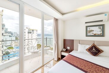Paris Hotel & Apartment Nha Trang