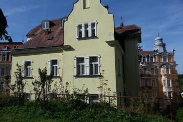 هتل Pension Akropolis, Eco Breakfasts From Farm