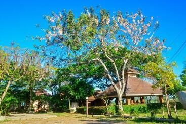 Отель Rimpu Hill Resort