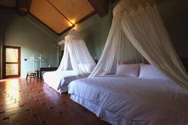 پانسیون Murraya Paniculata Villa