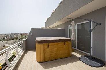 آپارتمان‌های توریست‌ها The Apex