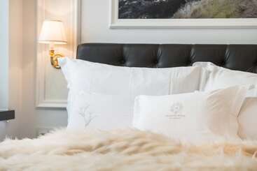 هتل Diamond Suites By Reykjavik Keflavik Airport