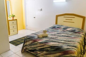 בית מלון כפרי Four Springs Inn