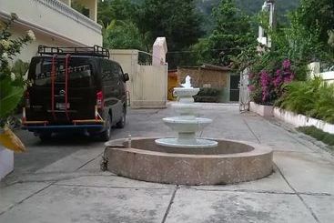 هتل Jaclef Plaza