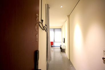 I-gogo Yesorno Hostel