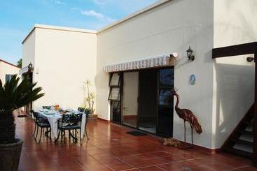 تختخواب و صبحانه Galini Exclusive Homestay