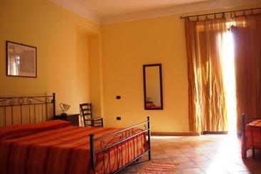 تختخواب و صبحانه Locanda Il Cappero