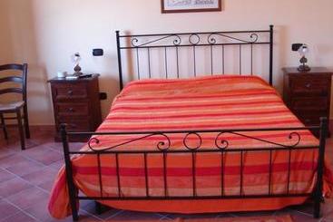تختخواب و صبحانه Locanda Il Cappero