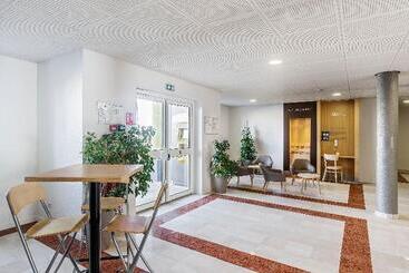 B&b Hotel Lyon Grand Stade Meyzieu