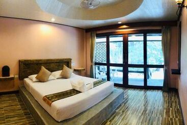 Отель Haad Khuad Resort