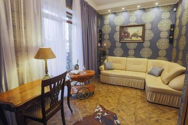 Arthotel Poruchik Rzhevsky