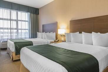 Отель Quality Inn Sept Iles