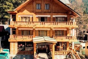 هتل Whispering Inn By Vivaan