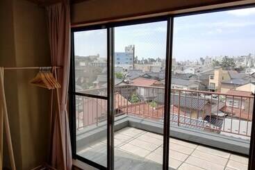 K S House Kanazawa Travelers Hostel