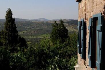 פנסיון Assos Nar Konak