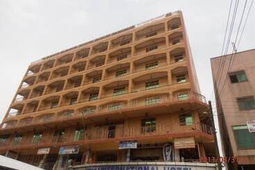 فندق Biraj International