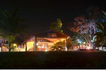 فندق Destiny Lodge White River