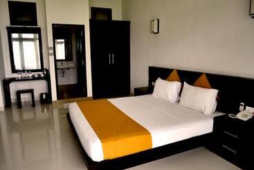 Lagoon Paradise Beach Resort