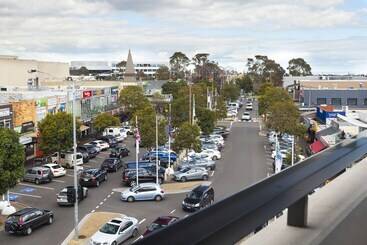 Апартаменты Park Avenue  Ikon Glen Waverley