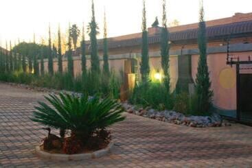 Пансион Eco Park Lodge