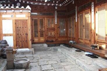 پانسیون Hyosunjae Hanok Guesthouse