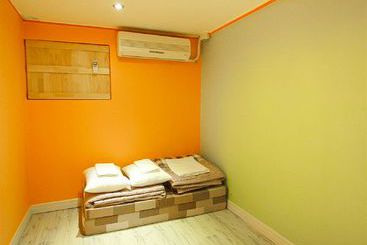 Popcorn Hostel Busan Station