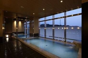 Candeo Hotels Matsuyama Okaido