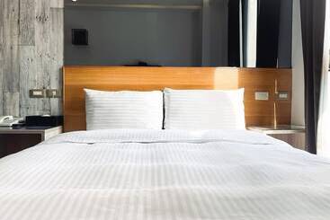 هتل Check Inn Express Taichung Fuxing Hall 2