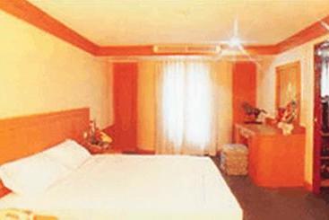 Hotel Pathum Thani Place