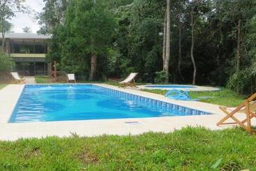 Rainforest Hotel & Cabañas