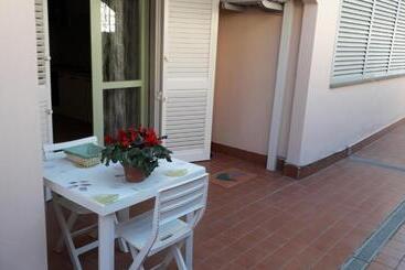 Отель Appartamenti Onda Etrusca