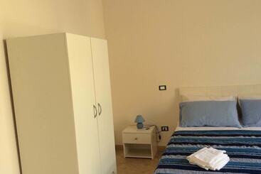 膳宿费 Case Corona