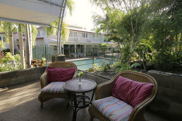 פנסיון Hillcrest Guest House Cooktown