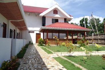 پانسیون Roberto's Resort