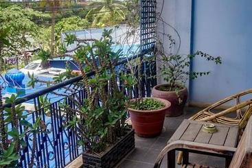 پانسیون The 84