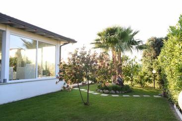 דירות לתיירים Villa Letizia