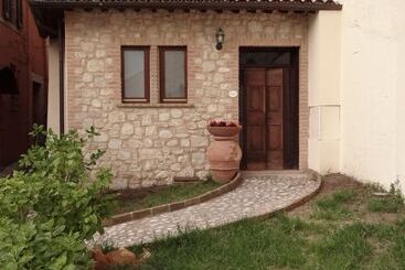 בית מלון כפרי Albergo Rocca Ranne