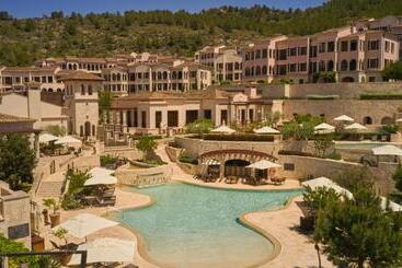 Отель Cap Vermell Grand