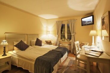 ホテル åkeshofs Slott