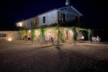 בית מלון כפרי Locanda In Tuscany